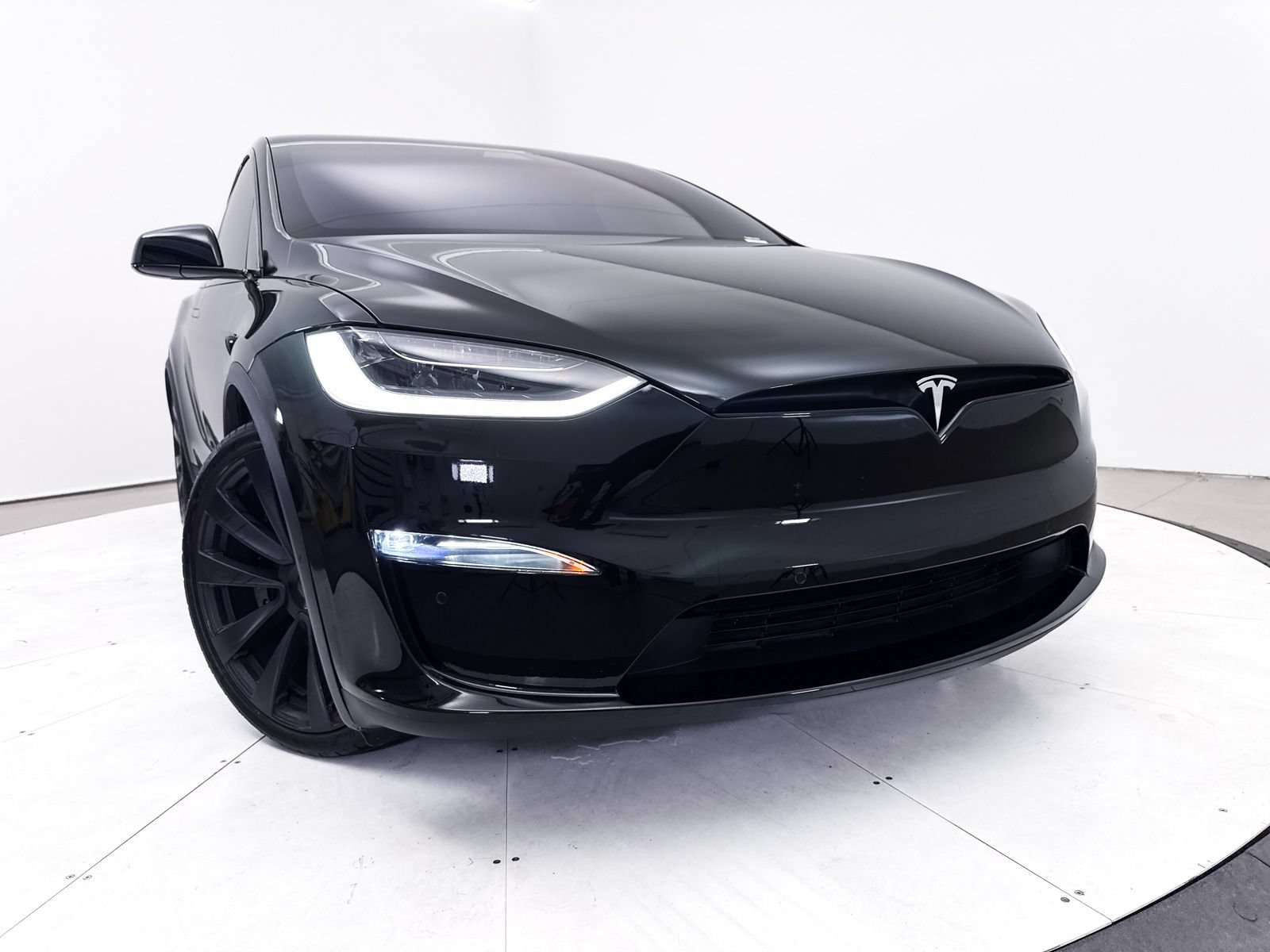 Used 2022 Tesla Model X Plaid AWD/4WD image 6
