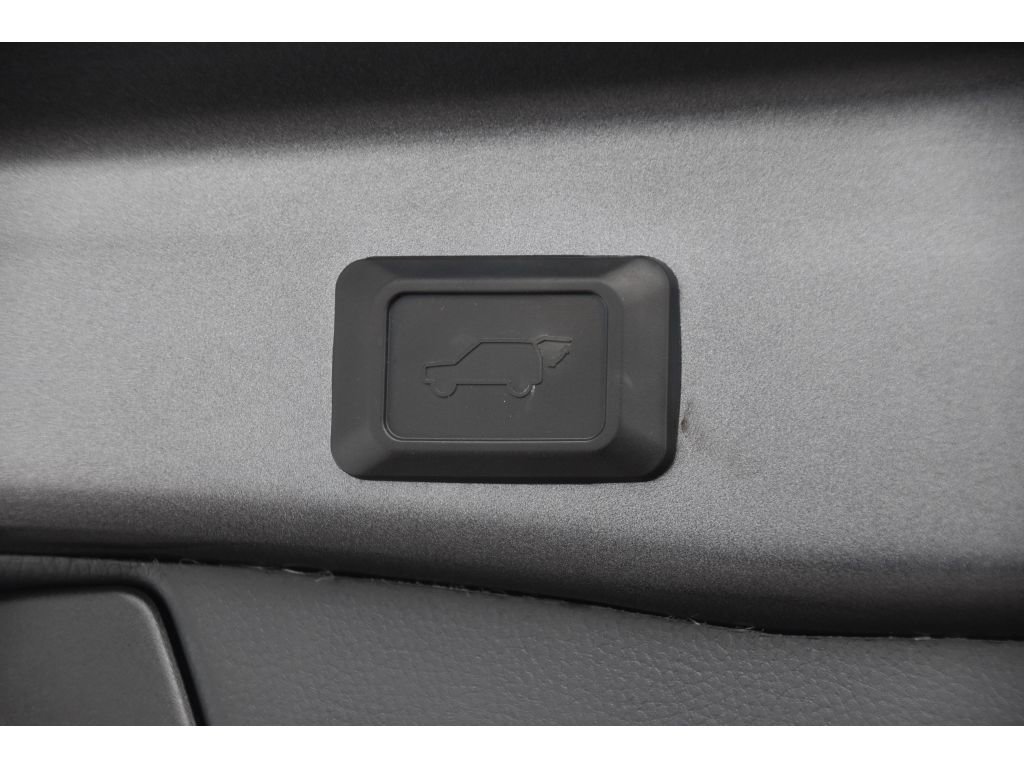 Used 2021 Toyota RAV4 XLE image 23