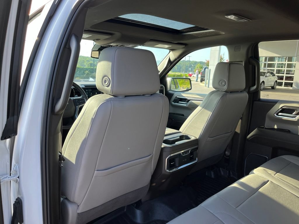 Used 2024 Chevrolet Silverado 1500 LTZ w/ LTZ Premium Package AWD/4WD image 10