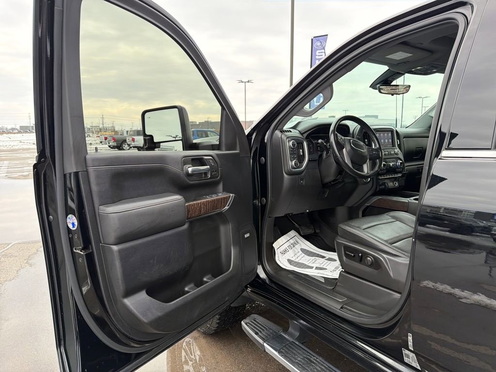 Used 2021 GMC Sierra 2500 Denali w/ Denali Ultimate Package image 16