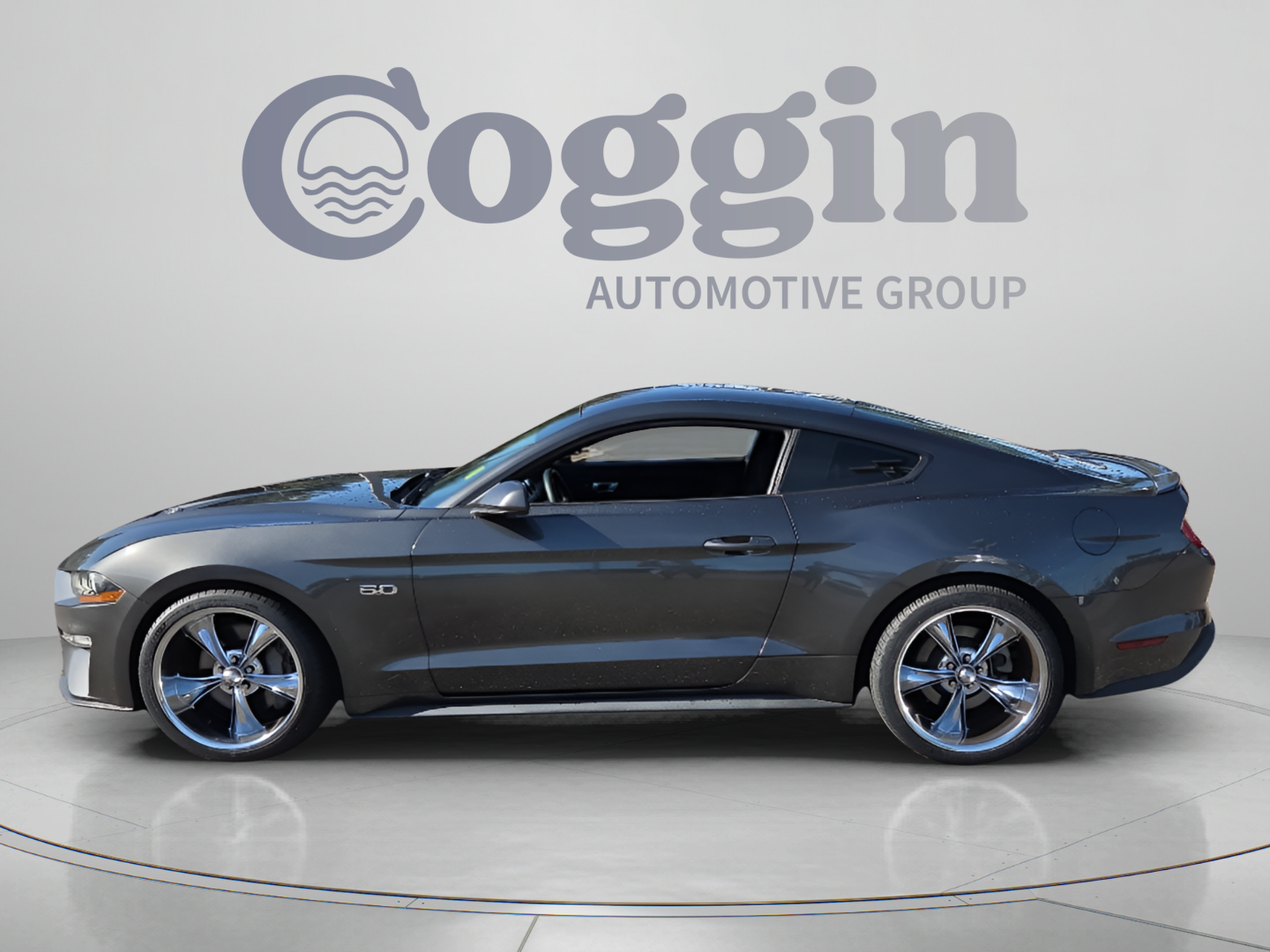 Used 2020 Ford Mustang GT RWD image 2