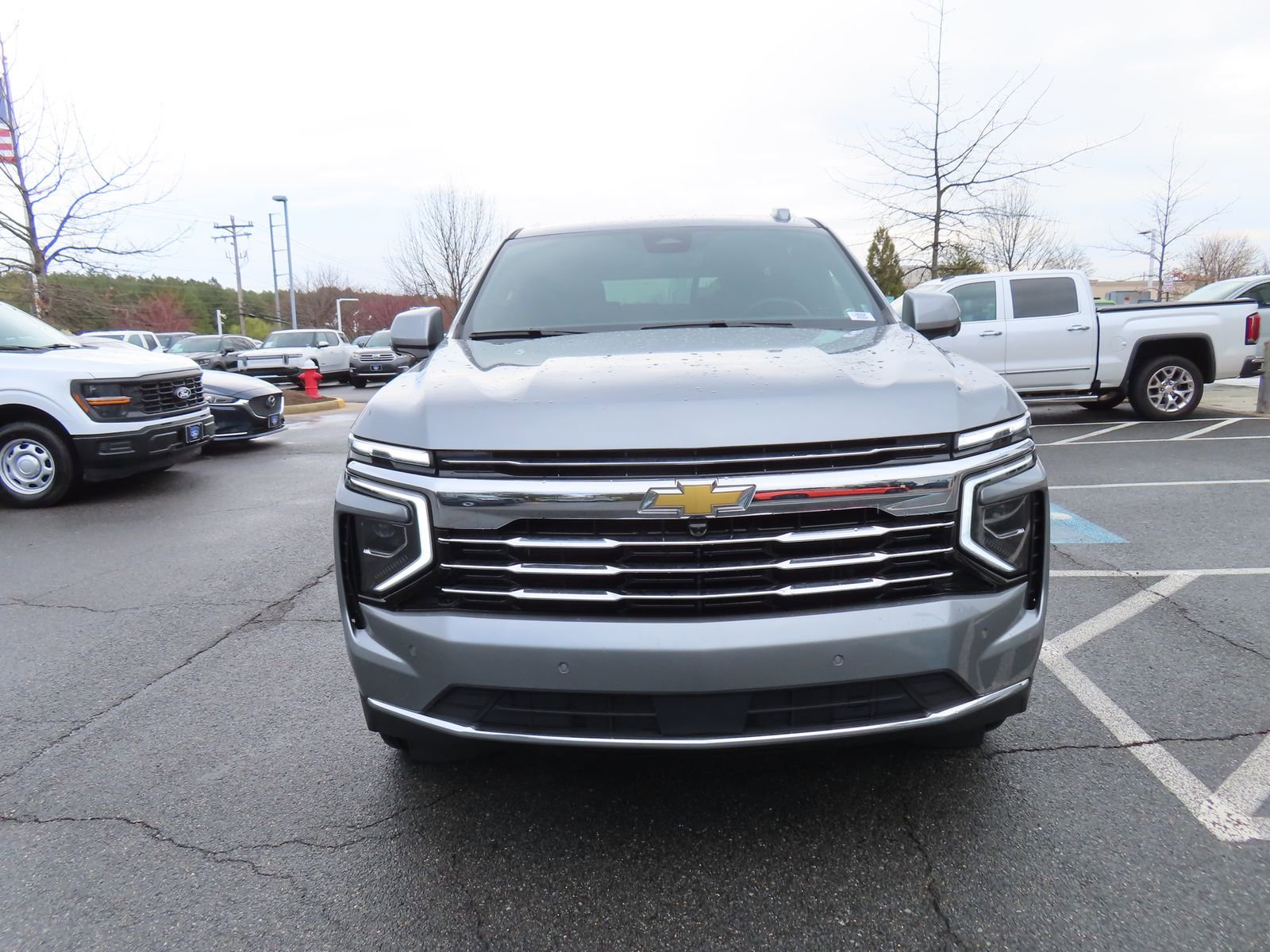 Used 2025 Chevrolet Tahoe LT image 2