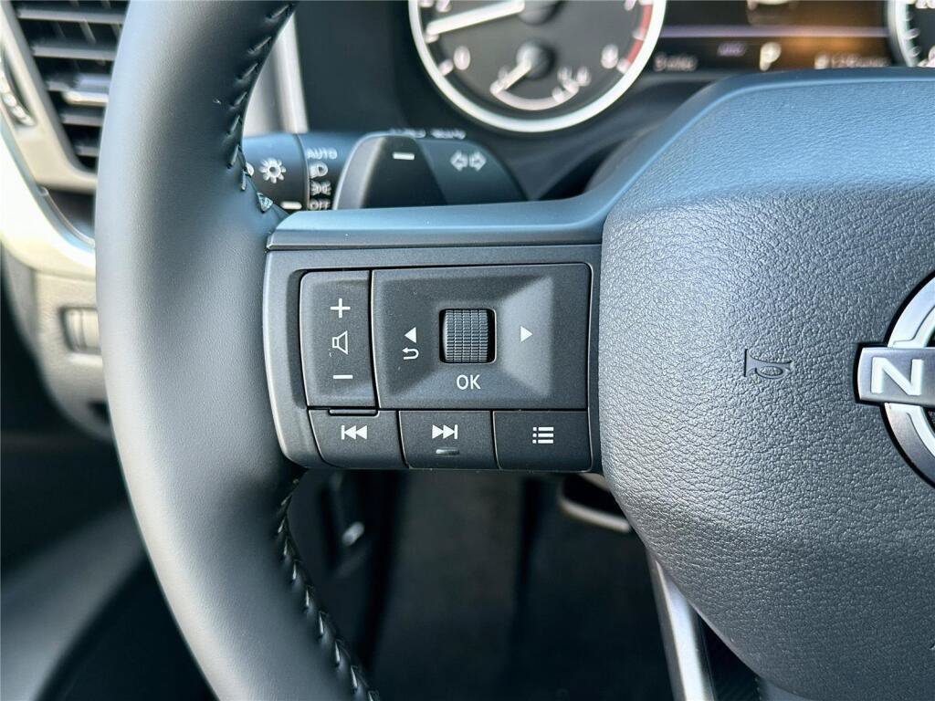 New 2026 Nissan Rogue SV w/ Cold Weather Package AWD/4WD image 13