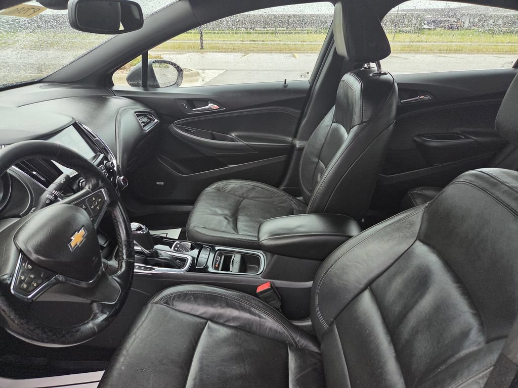 Used 2017 Chevrolet Cruze Premier FWD image 12