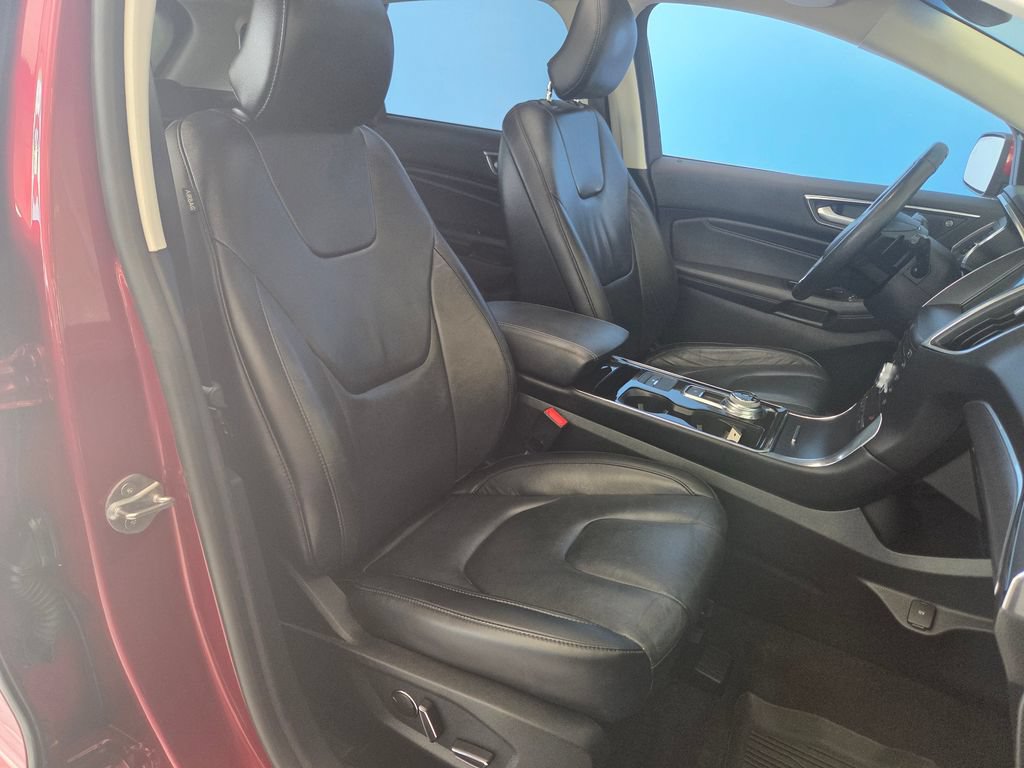 Used 2019 Ford Edge Titanium w/ Cold Weather Package AWD/4WD image 22