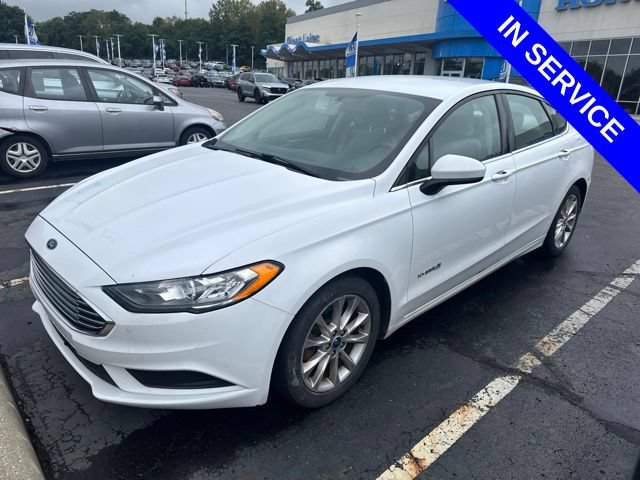 Used 2017 Ford Fusion SE FWD image 3