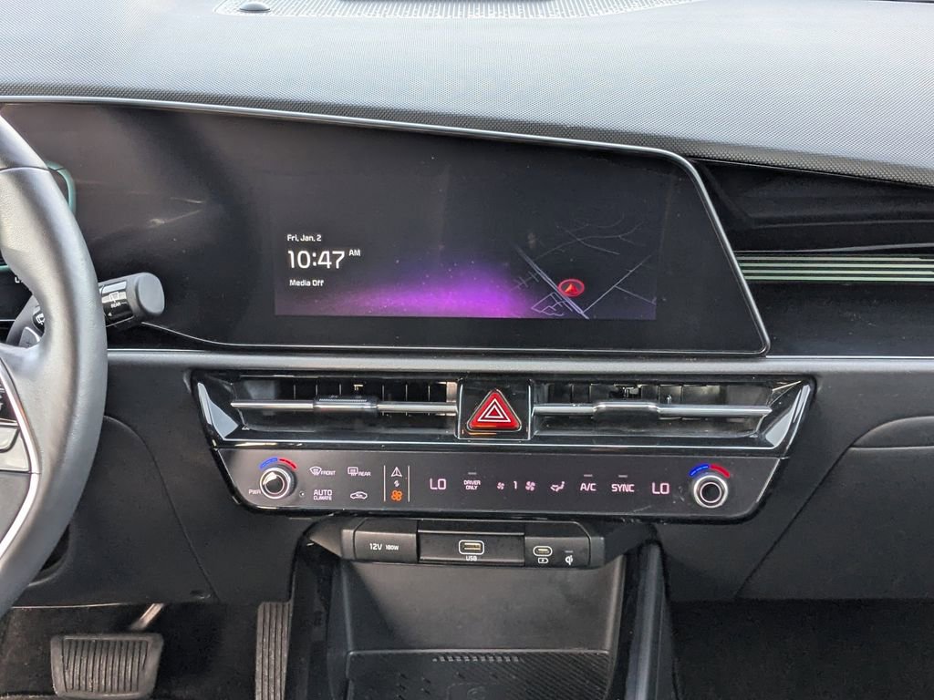 Used 2023 Kia Niro EX w/ EX Cold Weather Package image 18