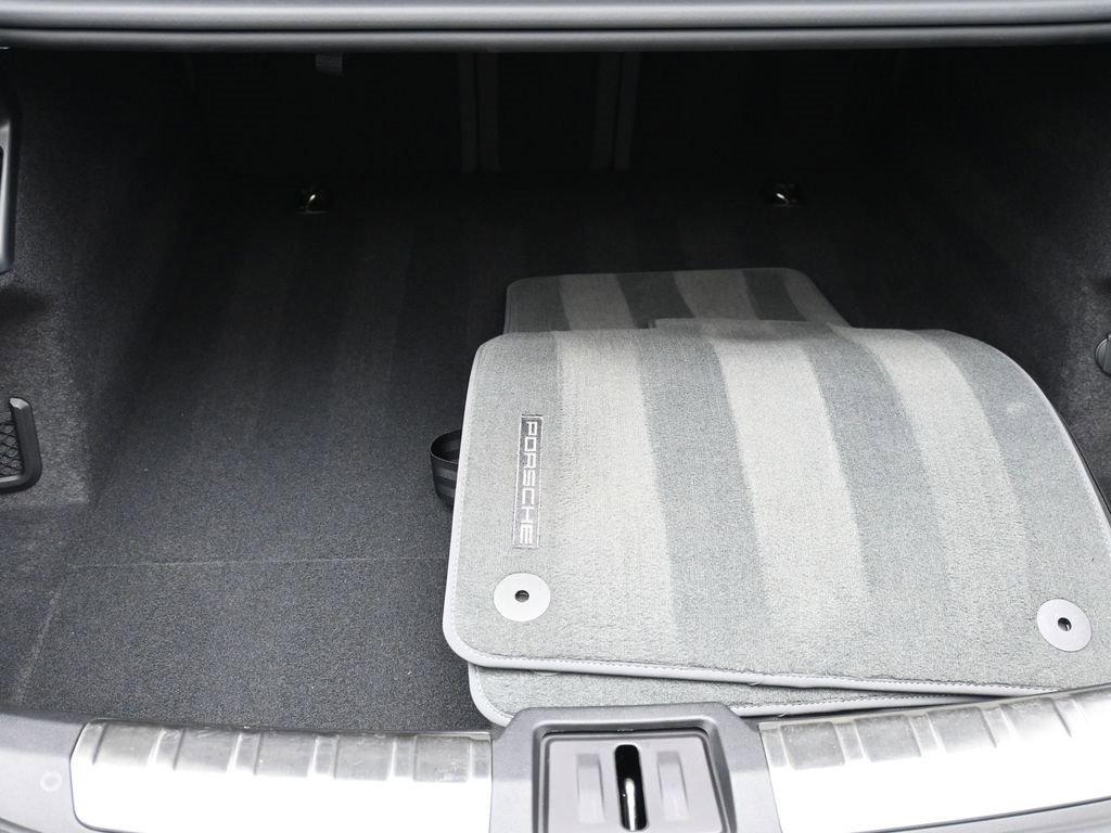 Used 2022 Porsche Taycan Turbo w/ Premium Package image 21