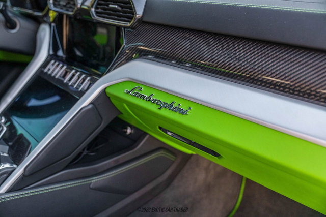 Used 2021 Lamborghini Urus image 44