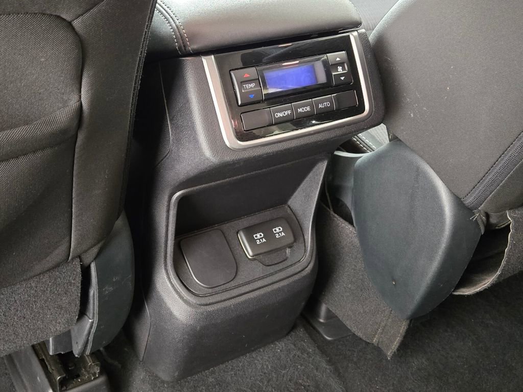 Used 2020 Subaru Ascent Premium w/ Convenience Package AWD/4WD image 18