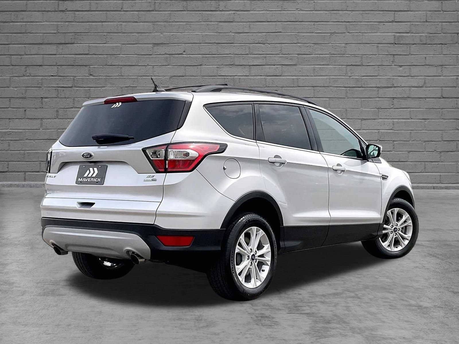 Used 2018 Ford Escape SE w/ SE Sync 3 Package AWD/4WD video 5