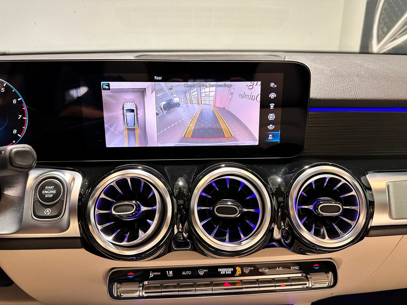 Certified 2023 Mercedes-Benz GLB 250 4MATIC image 23