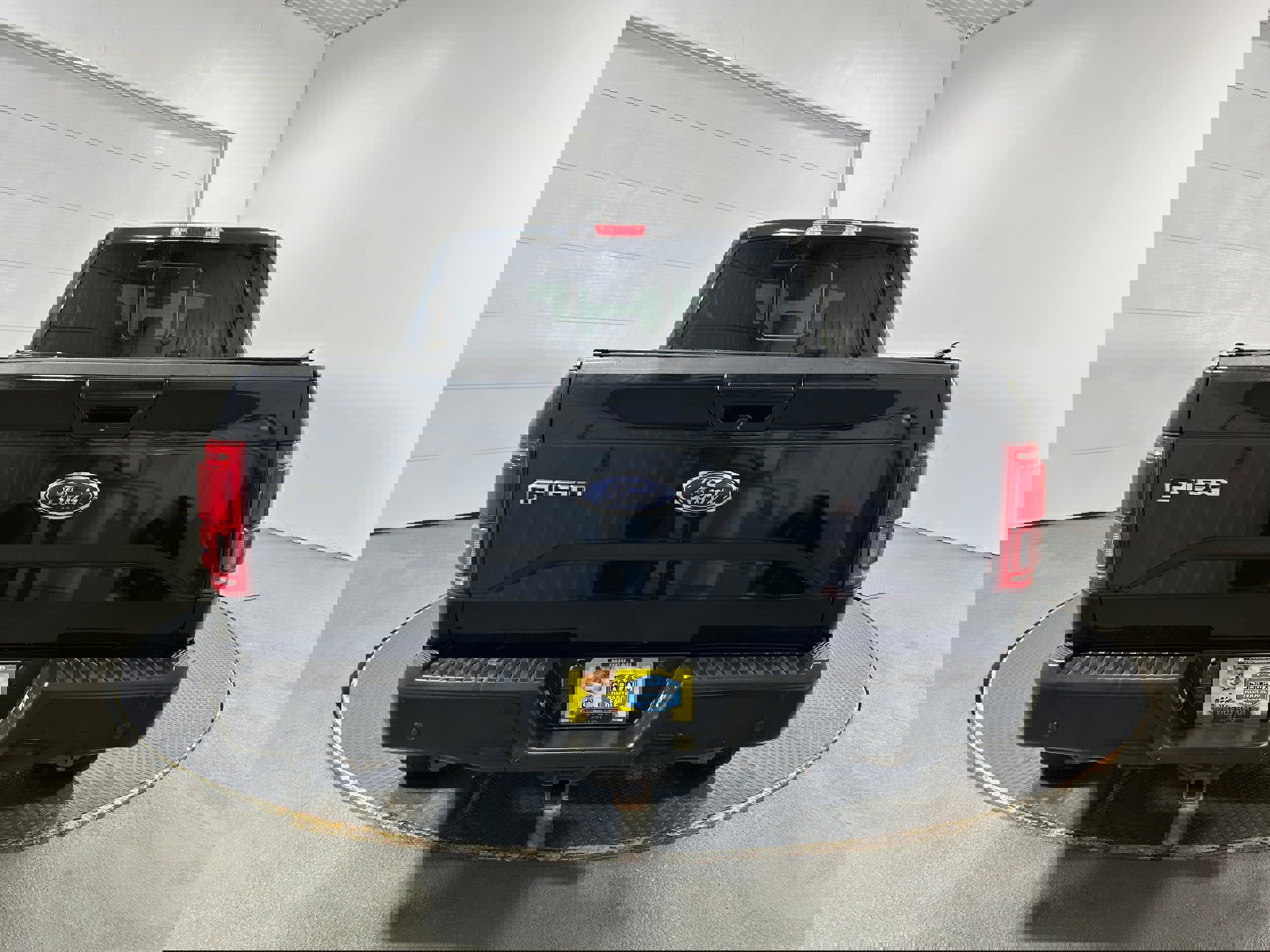 Used 2016 Ford F150 Lariat w/ Equipment Group 502A Luxury image 28