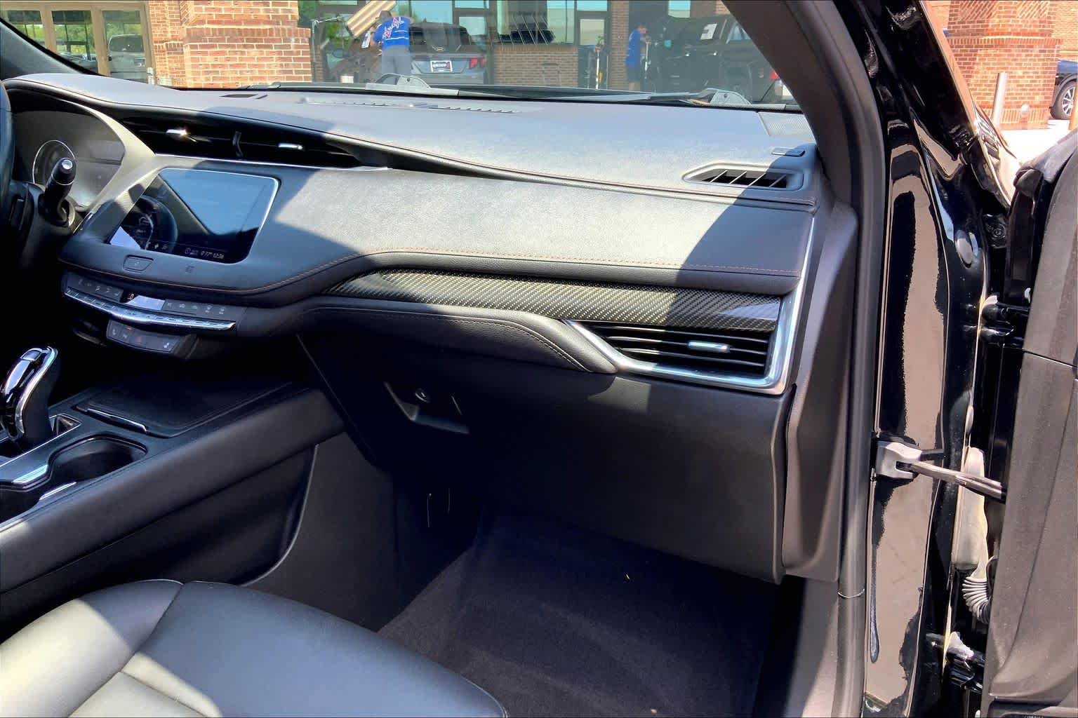 Used 2020 Cadillac XT4 Sport w/ Cold Weather Package FWD image 19