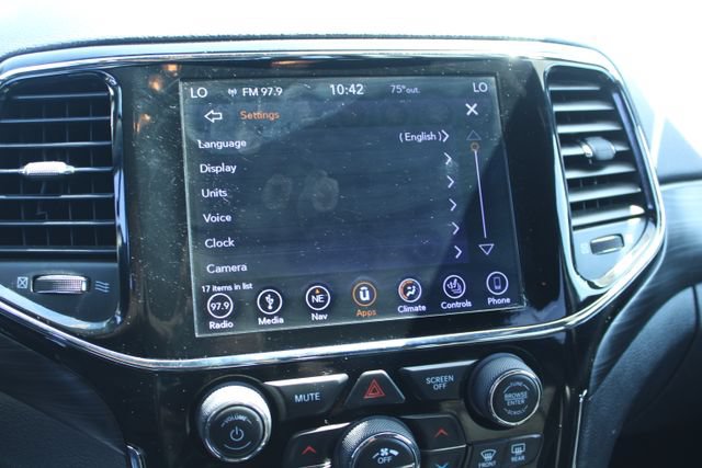 Used 2019 Jeep Grand Cherokee Altitude RWD image 30