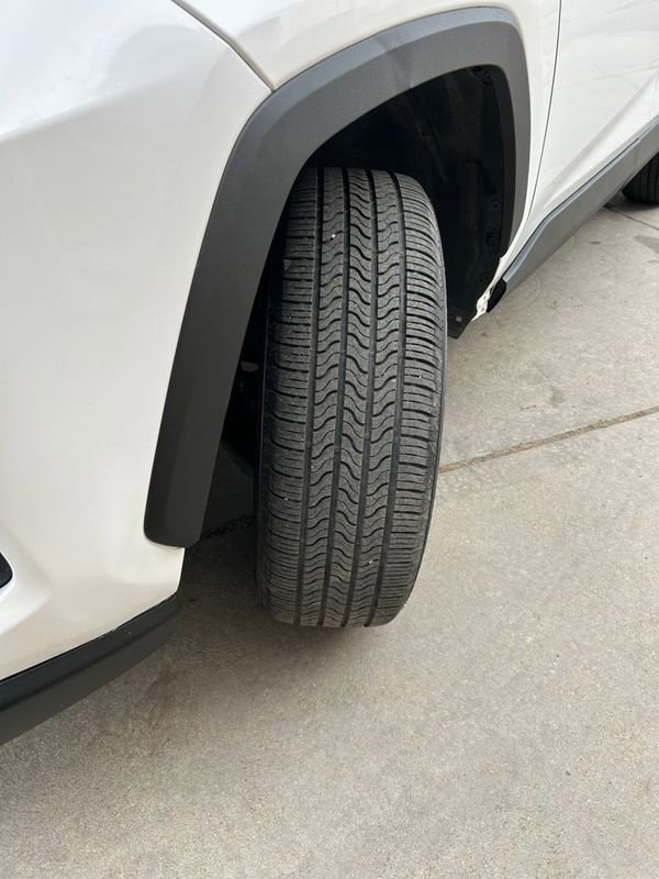 Used 2021 Toyota RAV4 LE image 12