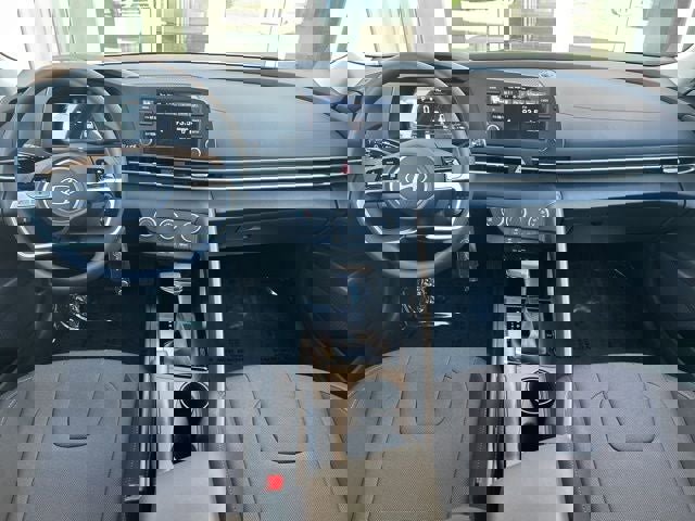 New 2026 Hyundai Elantra SE image 21