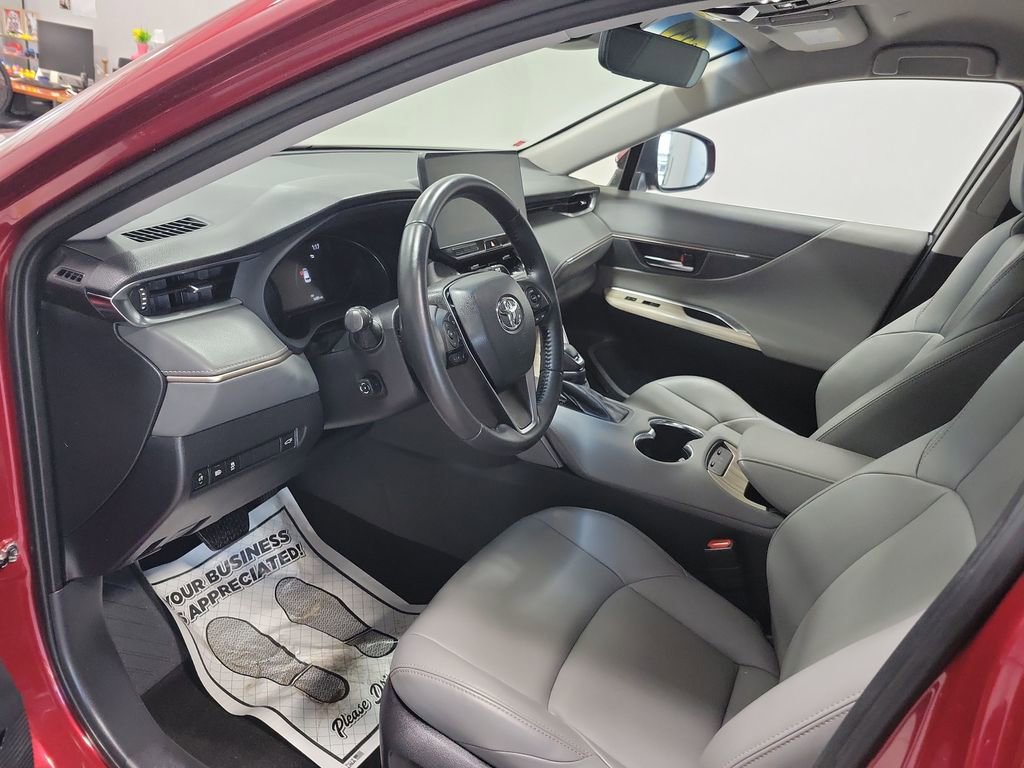 Used 2023 Toyota Venza XLE AWD/4WD image 29