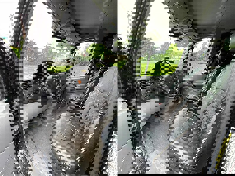 Used 2016 Mercedes-Benz Sprinter 2500 image 8