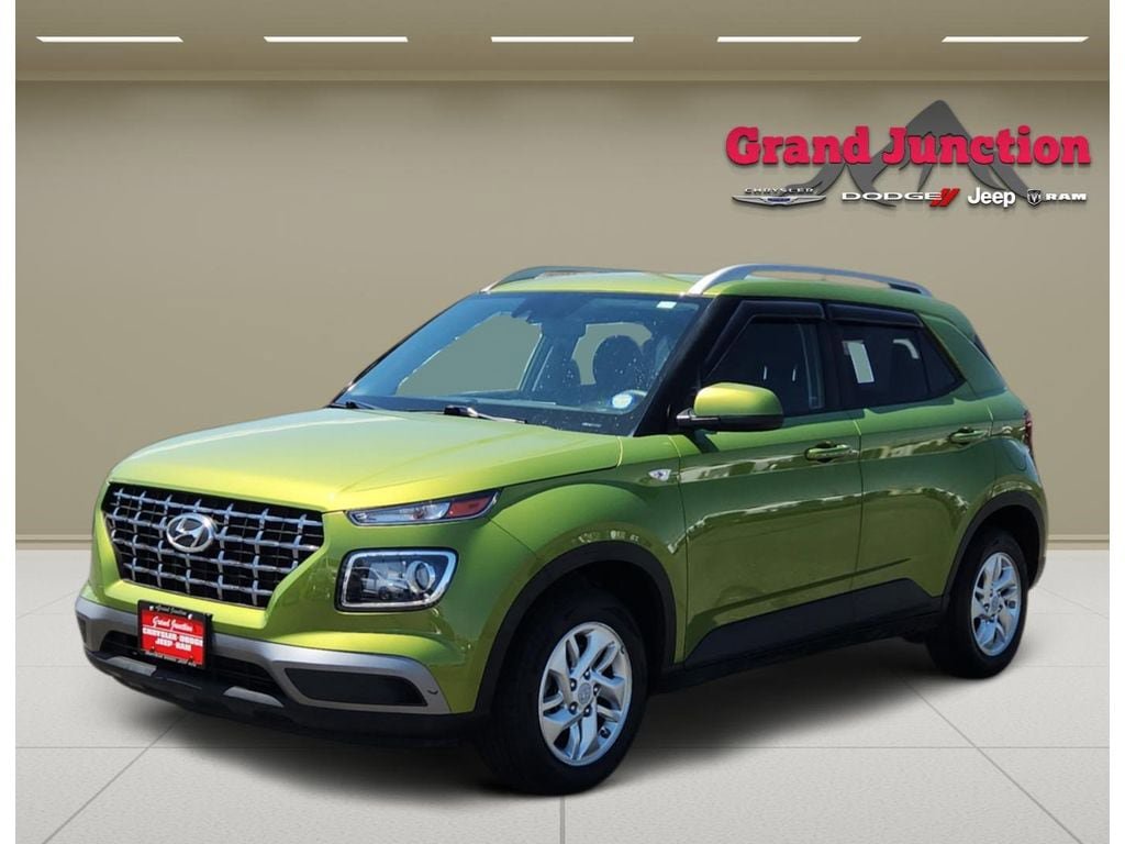 Used 2020 Hyundai Venue SEL FWD image 2