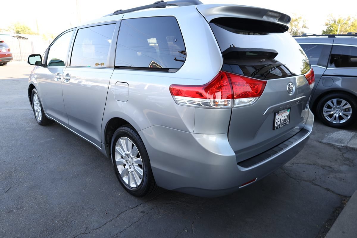 Used 2011 Toyota Sienna LE AWD/4WD image 6