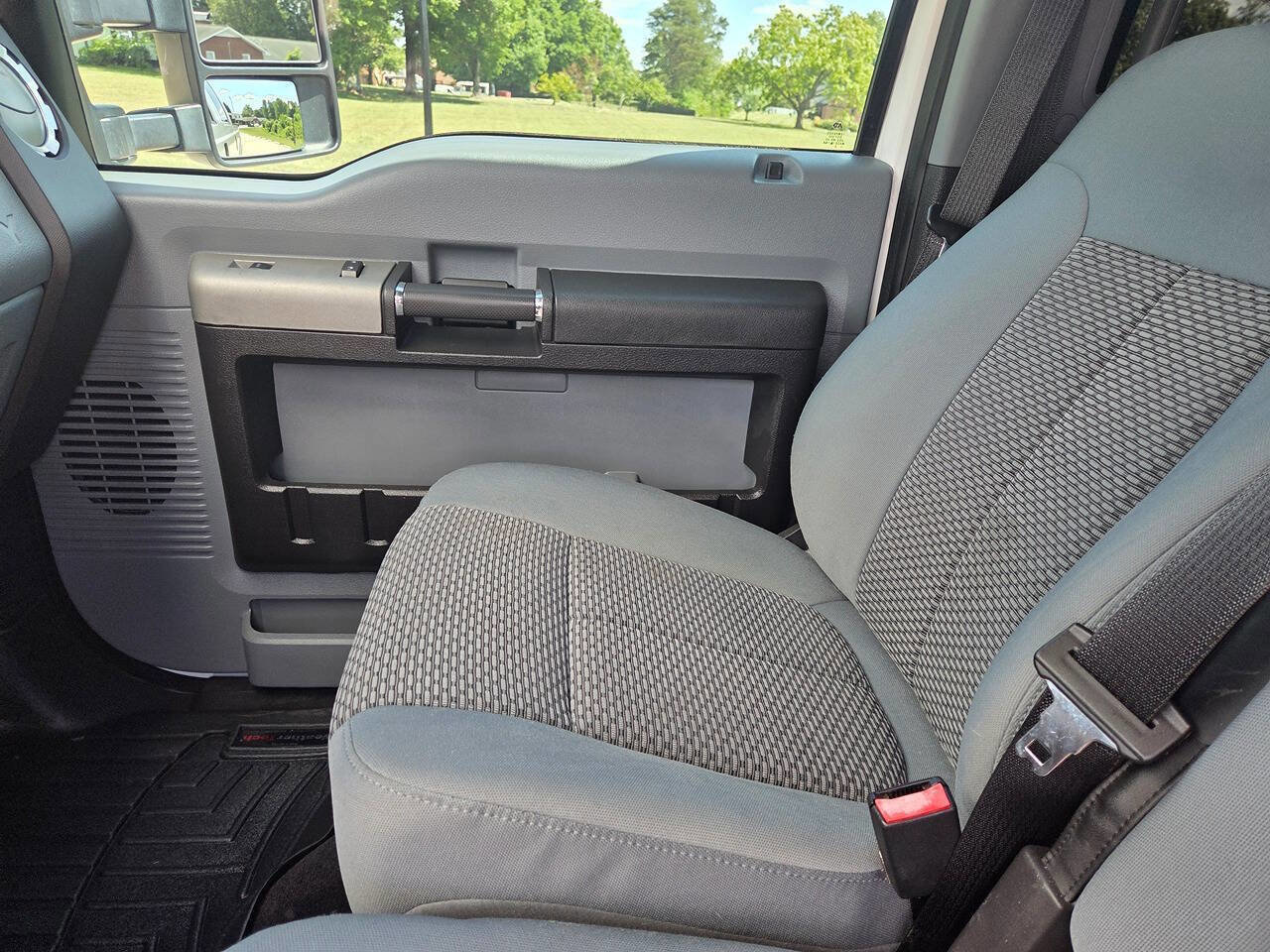 Used 2015 Ford F250 XLT w/ XLT Value Package AWD/4WD image 12