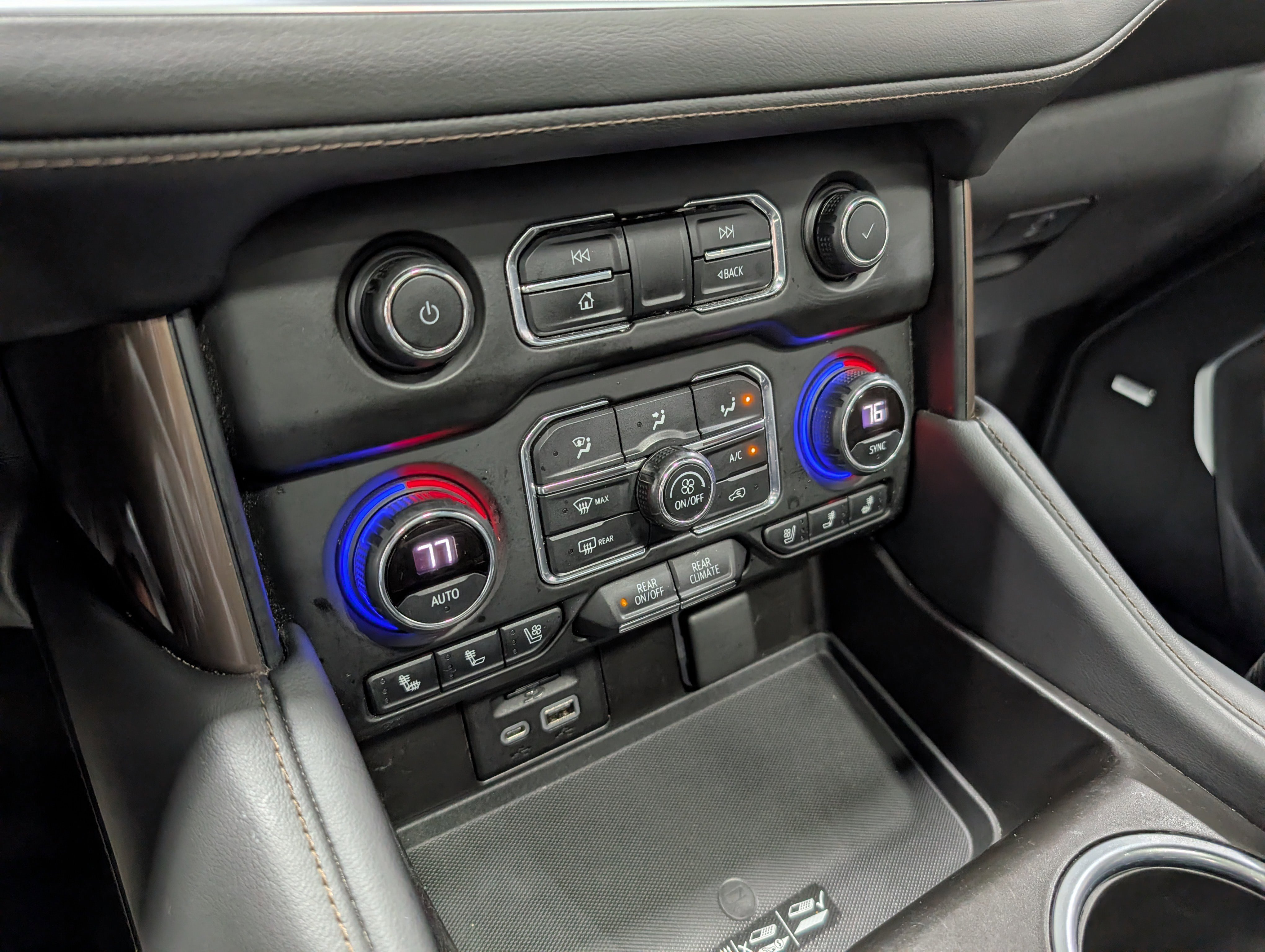 Used 2021 Chevrolet Suburban High Country image 29