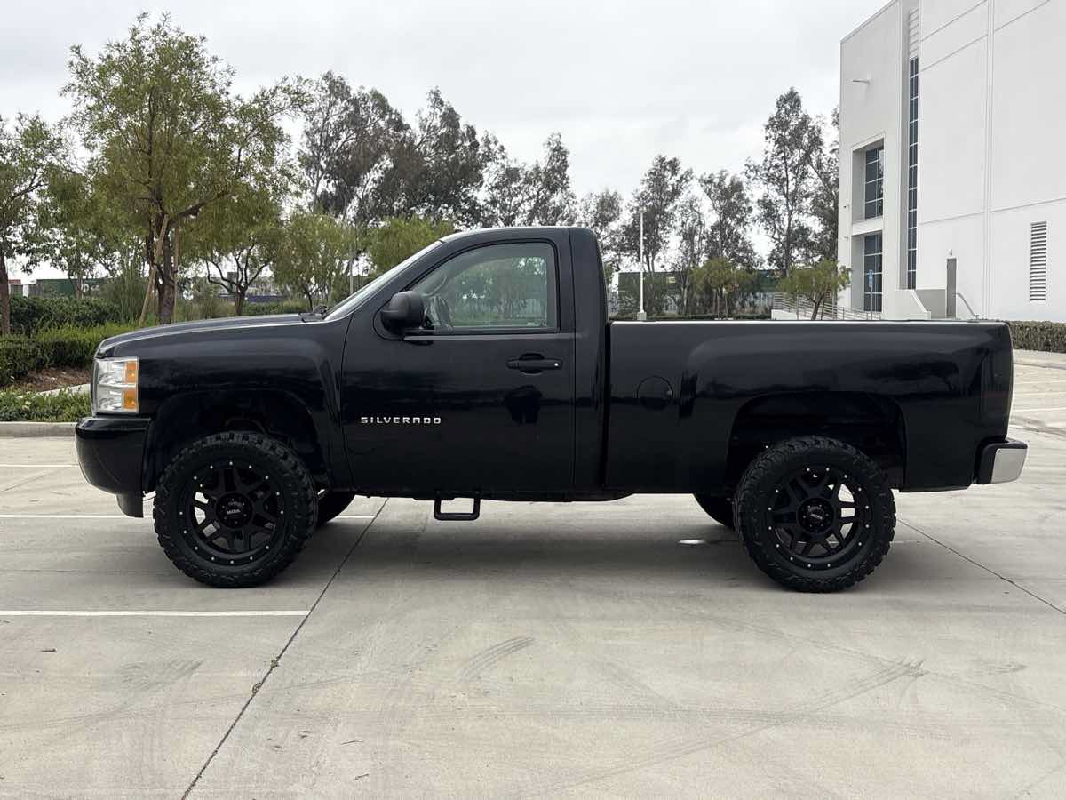 Used 2011 Chevrolet Silverado 1500 W/T w/ LS Package RWD image 5