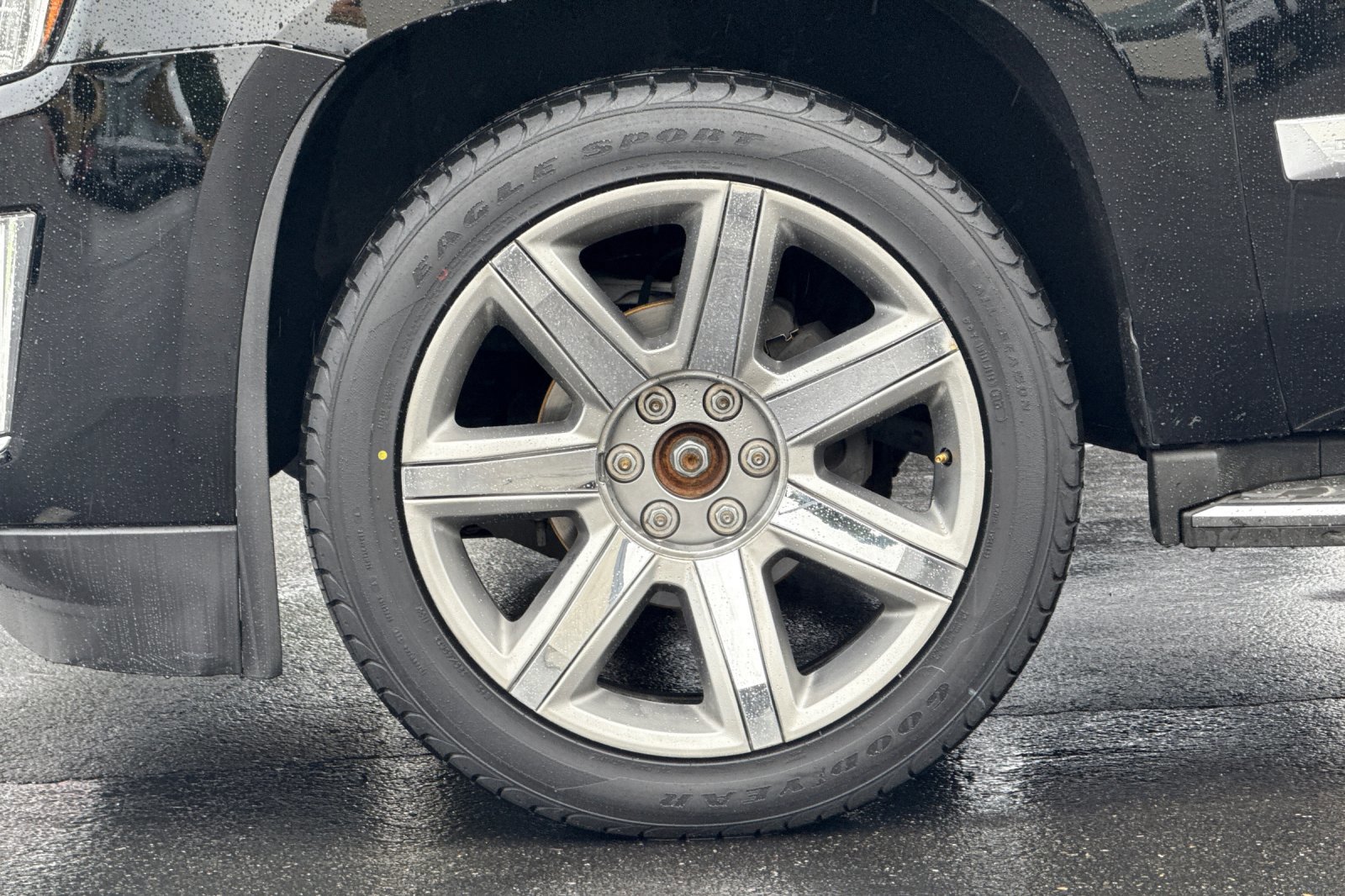 Used 2015 Cadillac Escalade Premium image 37