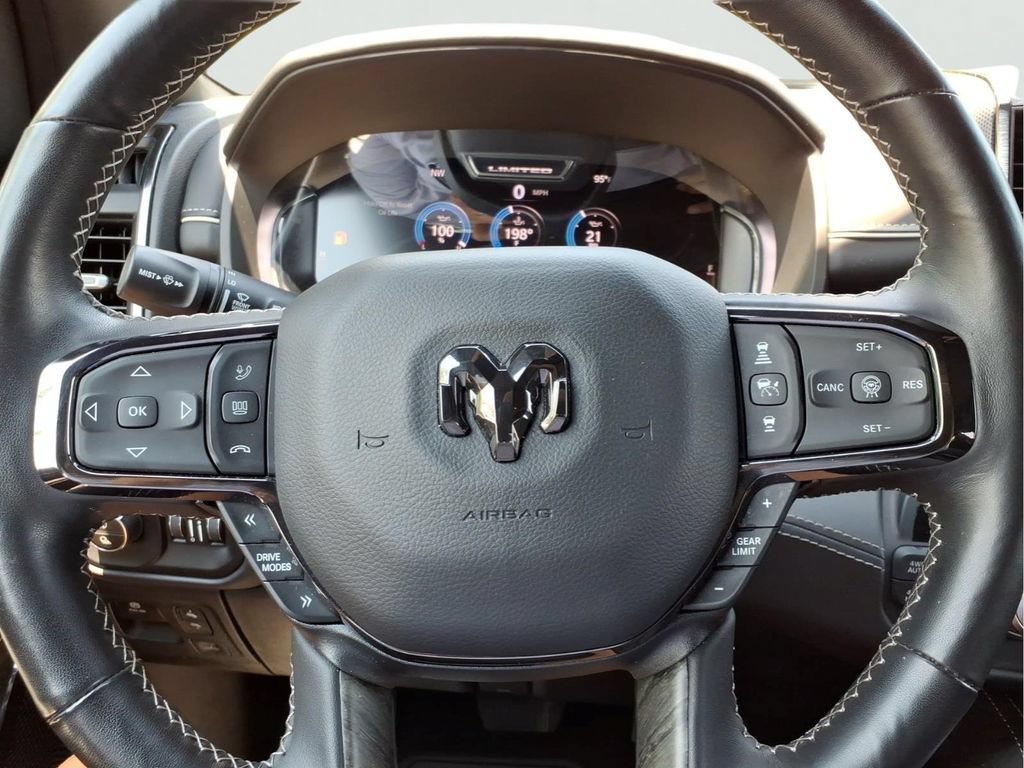Used 2025 RAM 1500 Limited AWD/4WD image 11