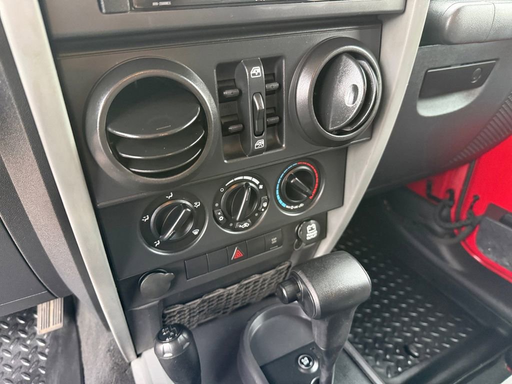 Used 2009 Jeep Wrangler X image 17