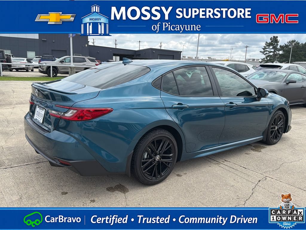 Used 2025 Toyota Camry SE w/ Convenience Package FWD image 6