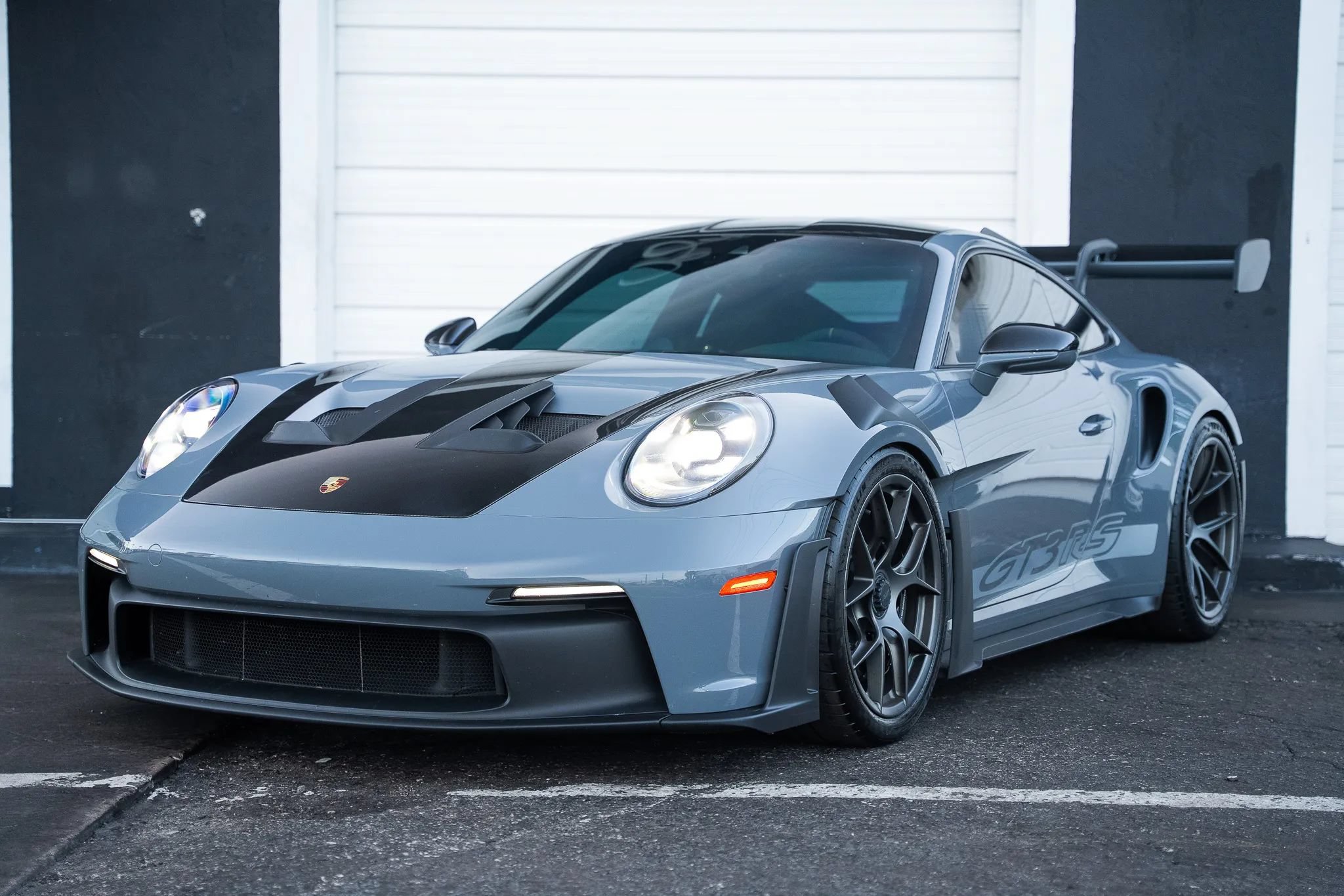 Used 2024 Porsche 911 GT3 RS RWD image 3