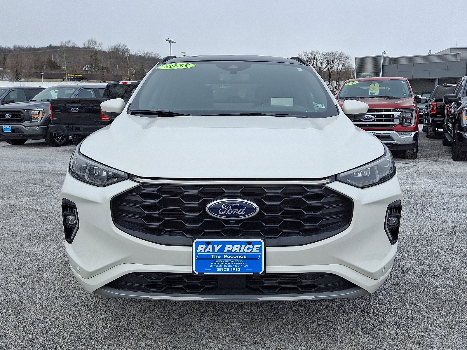 Certified 2023 Ford Escape ST-Line Elite w/ Premium Technology Package image 2