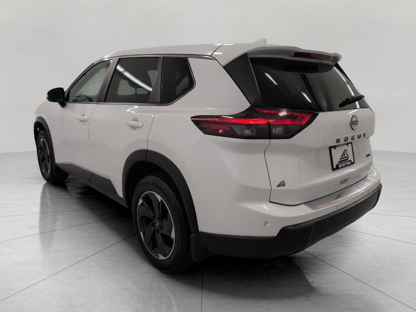Used 2025 Nissan Rogue SV AWD/4WD image 20