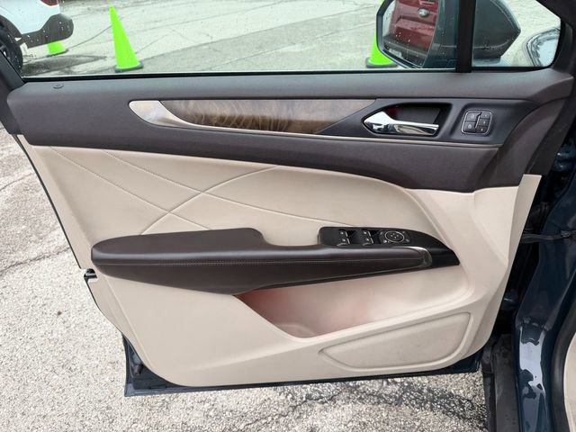 Used 2019 Lincoln MKC Reserve image 17