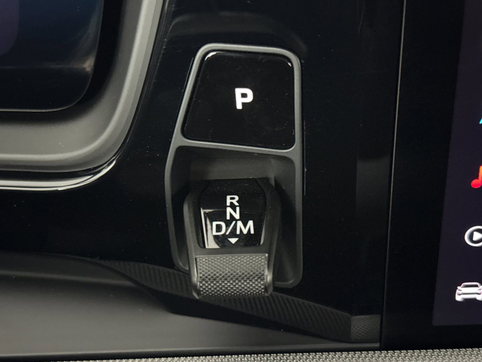 Certified 2025 Porsche Cayenne Coupe image 26