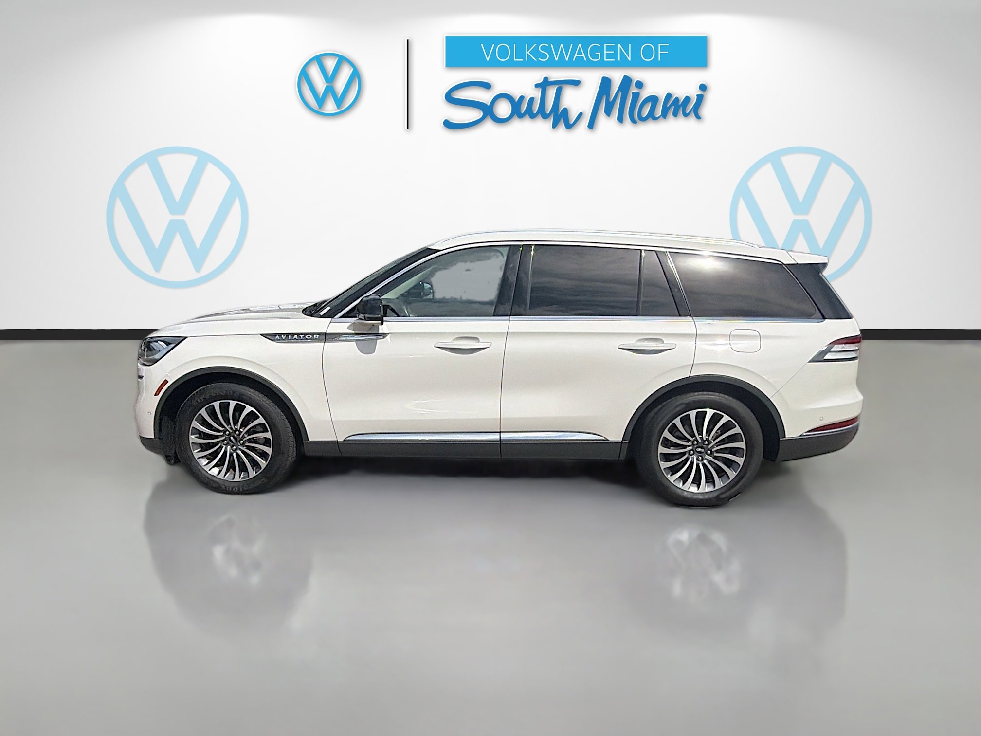 Used 2022 Lincoln Aviator Reserve image 4