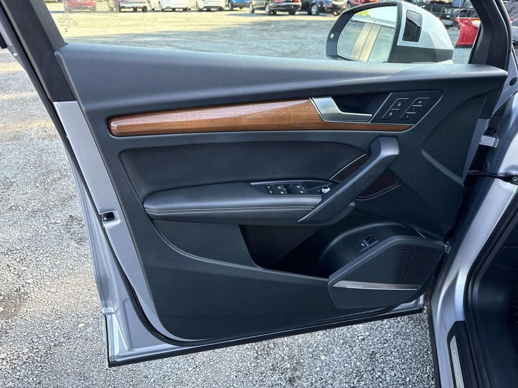 Used 2023 Audi Q5 2.0T Premium Plus w/ Premium Plus Package image 12