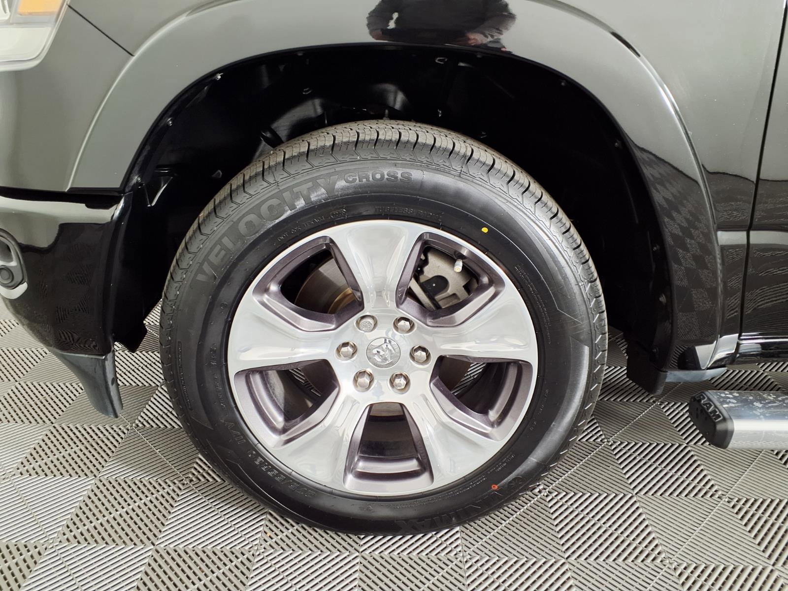 Used 2021 RAM 1500 Laramie w/ Sport Appearance Package AWD/4WD image 7