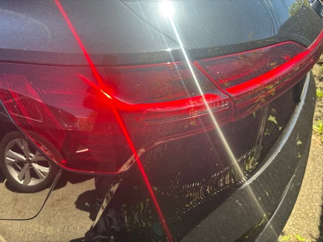 Certified 2023 Audi e-tron Premium Plus w/ Premium Plus Package AWD/4WD image 6