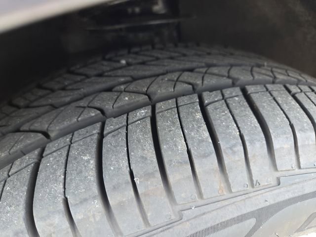 Used 2023 Ford Edge SEL image 40