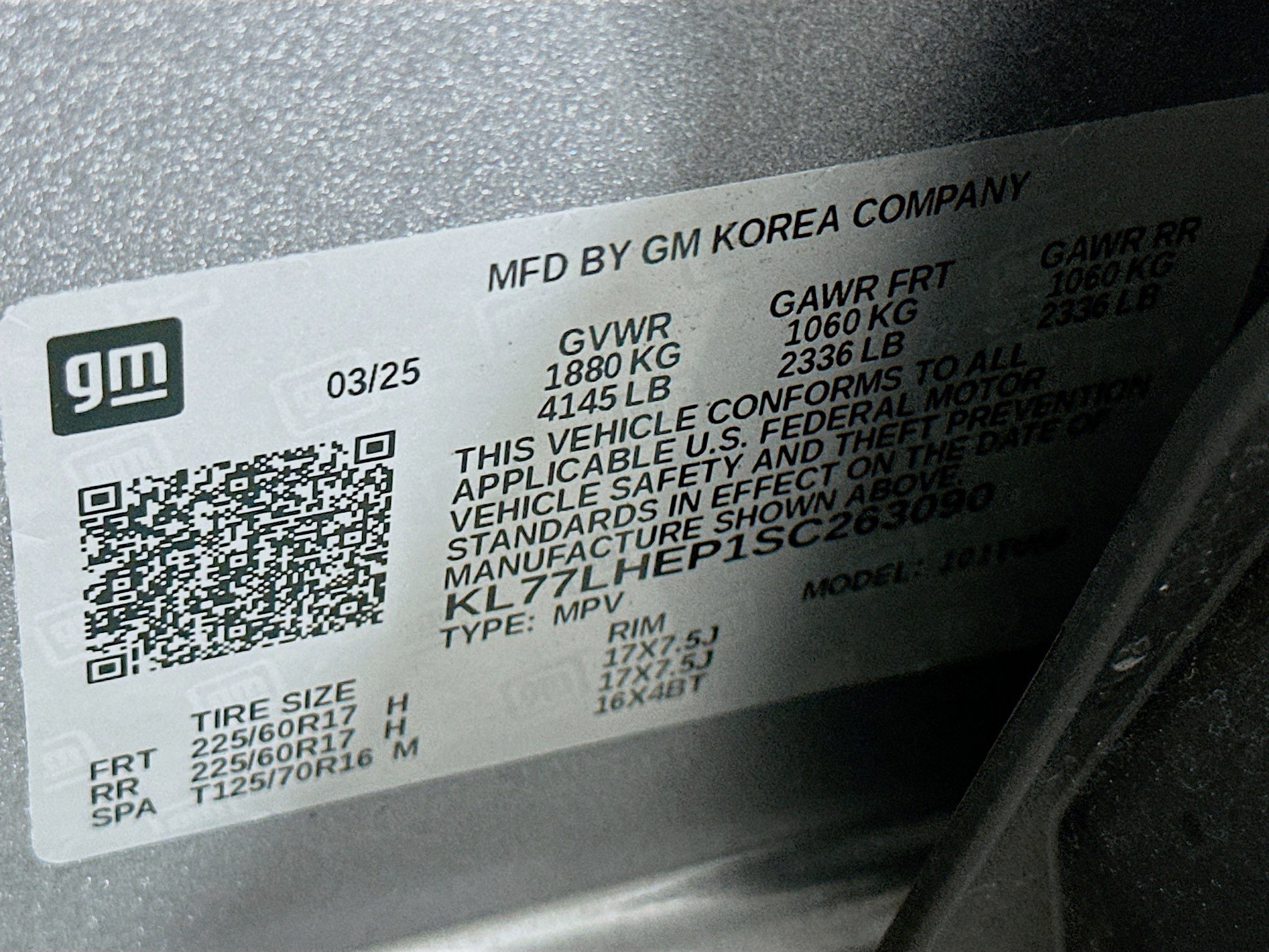 Used 2025 Chevrolet Trax LT w/ LT Convenience Package image 12