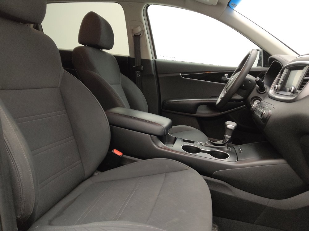 Used 2020 Kia Sorento LX image 21