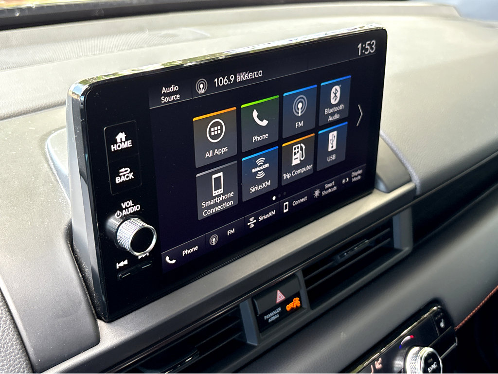 Used 2025 Honda Pilot TrailSport image 11