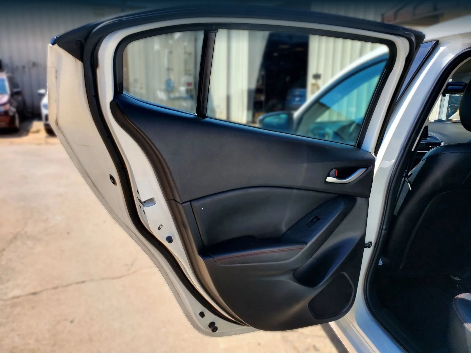 Used 2015 MAZDA MAZDA3 i Grand Touring FWD image 24
