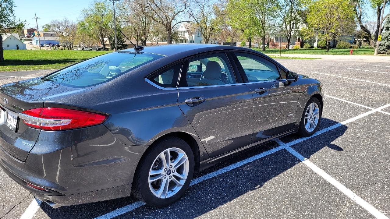 Used 2018 Ford Fusion S FWD image 6