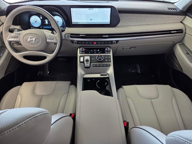 Used 2025 Hyundai Palisade Calligraphy image 17