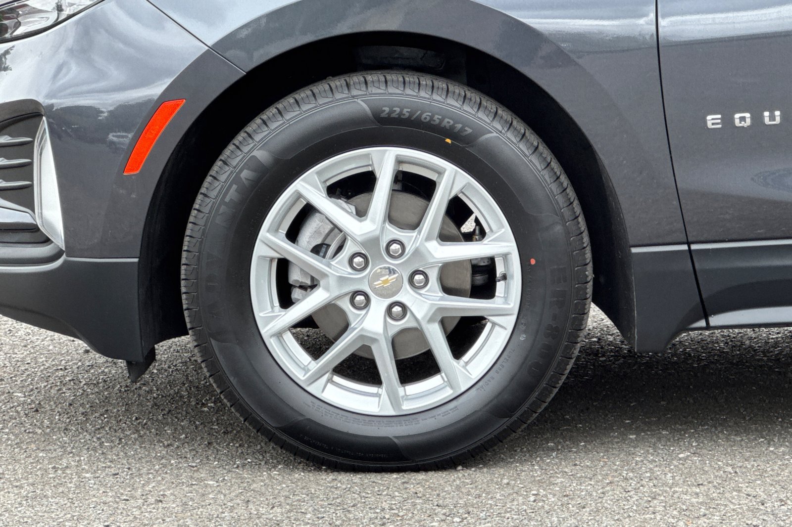 Used 2022 Chevrolet Equinox LT w/ LPO, Floor Liner Package FWD image 24