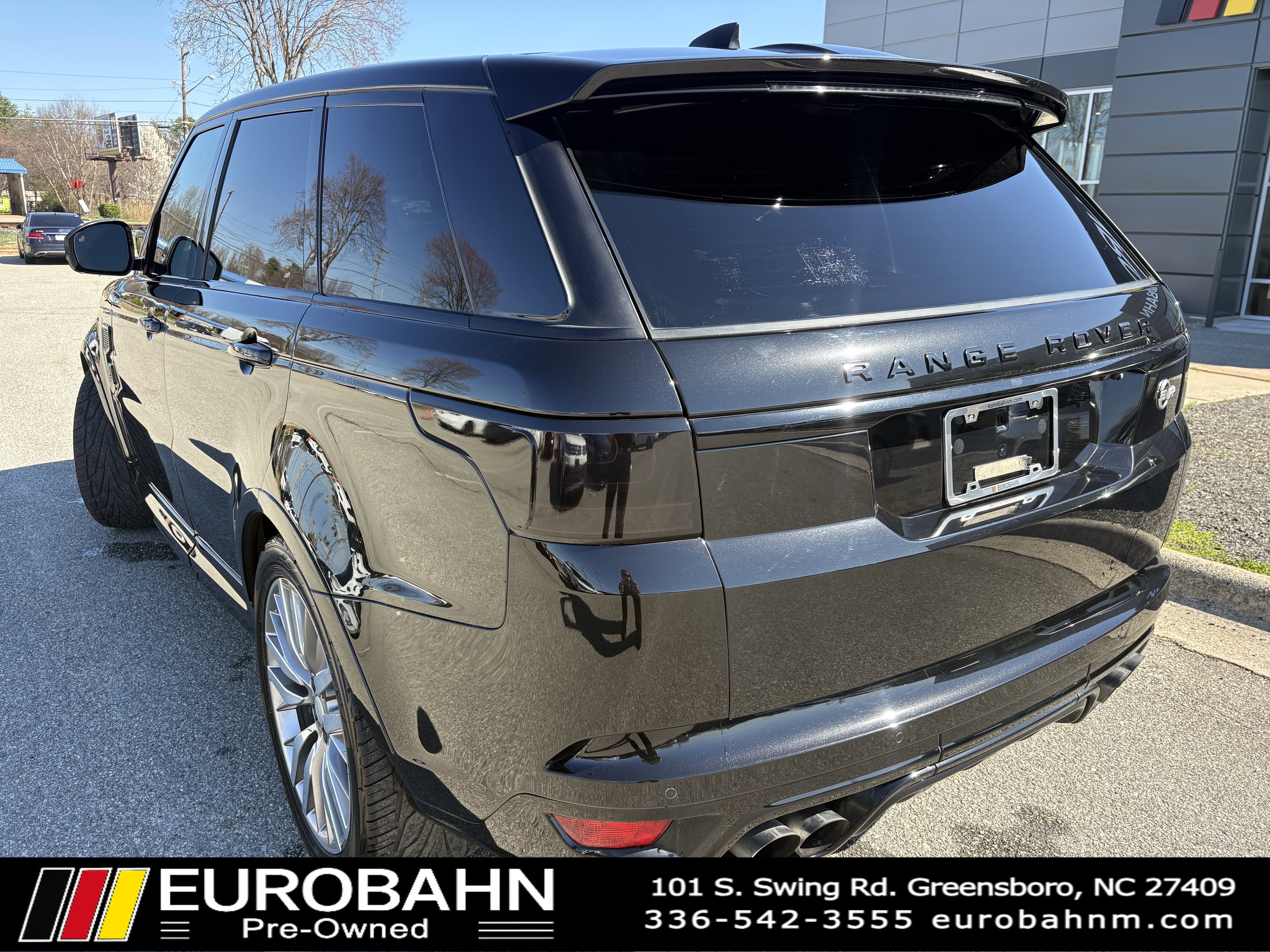 Used 2017 Land Rover Range Rover Sport SVR image 4